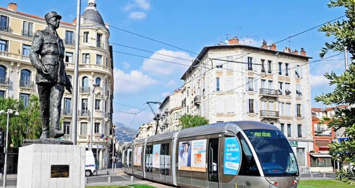 Nice Liberation Beautiful 3 Rooms- Ac Wifi Appartement